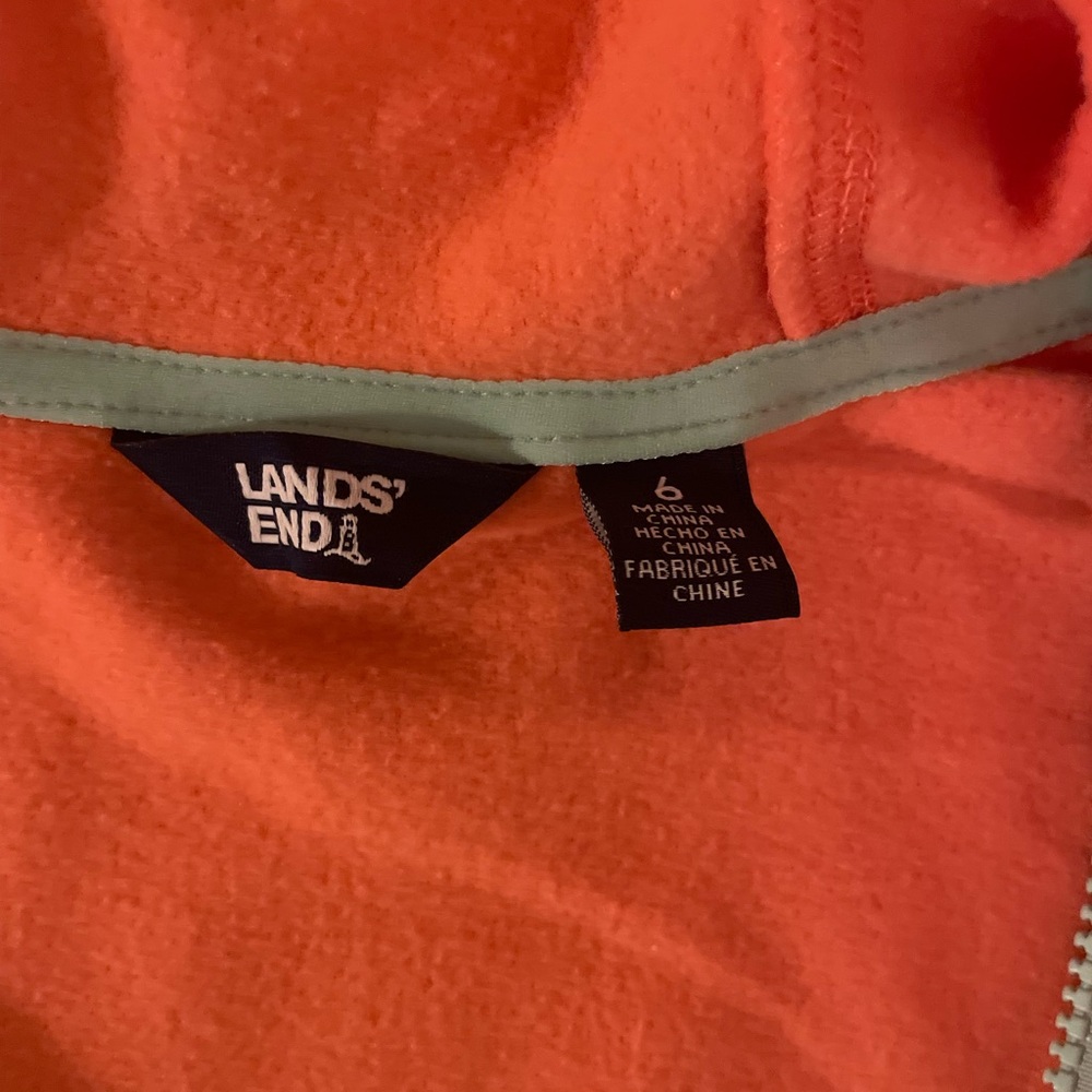NWT - Lands’ End Kids Hooded Fleece Jacket Coral & Cream Print Full Zip. Size 6 - Picture 4 of 6